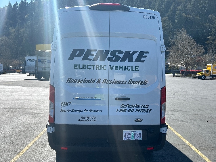 Used 2022 Ford E-Transit 350 - photo 9
