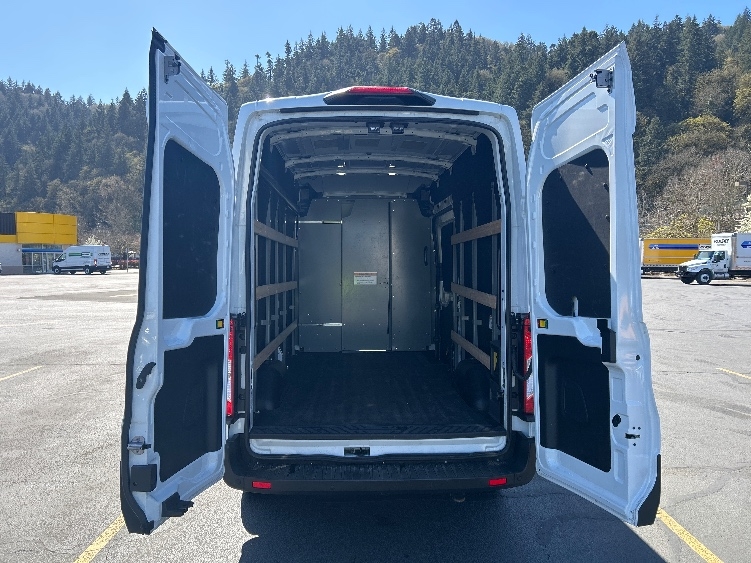 Used 2022 Ford E-Transit 350 - photo 10