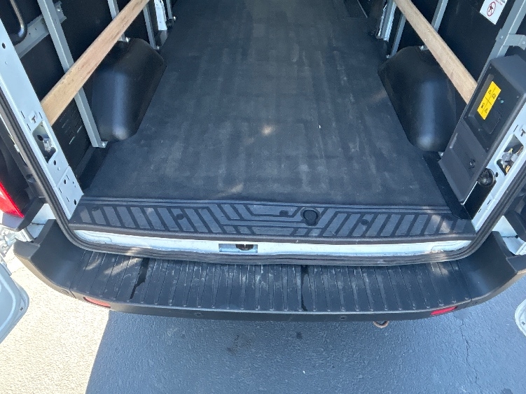 Used 2022 Ford E-Transit 350 - photo 11
