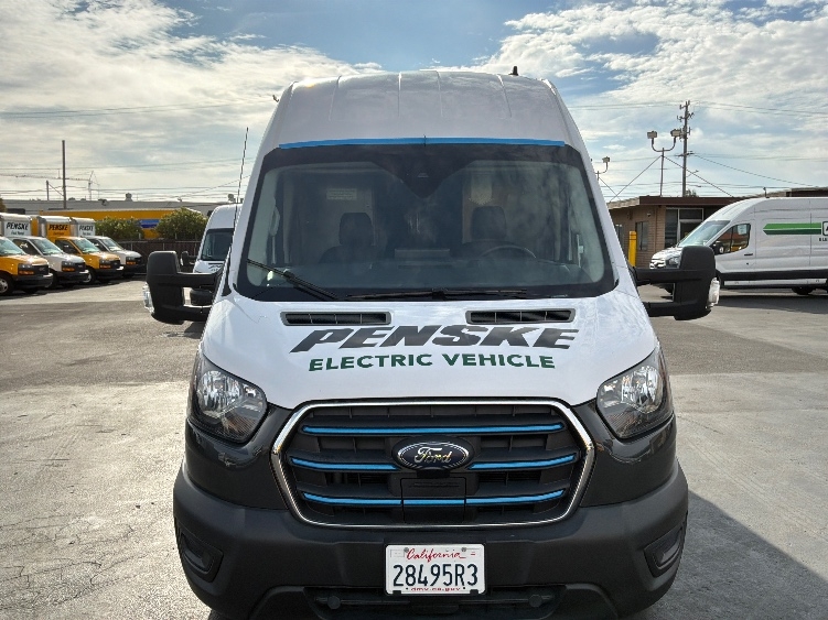 Used 2022 Ford E-Transit 350 - photo 2