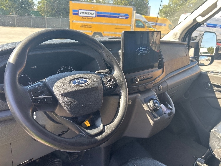 Used 2022 Ford E-Transit 350 - photo 19