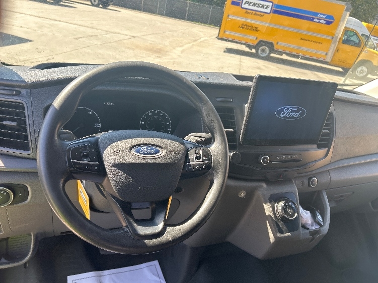 Used 2022 Ford E-Transit 350 - photo 20