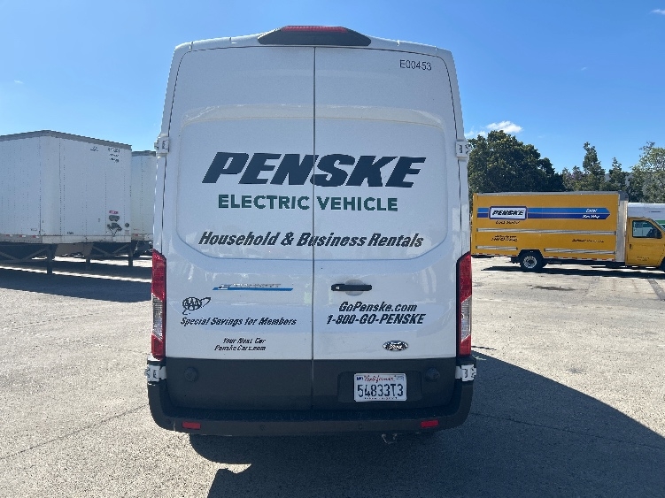 Used 2022 Ford E-Transit 350 - photo 9