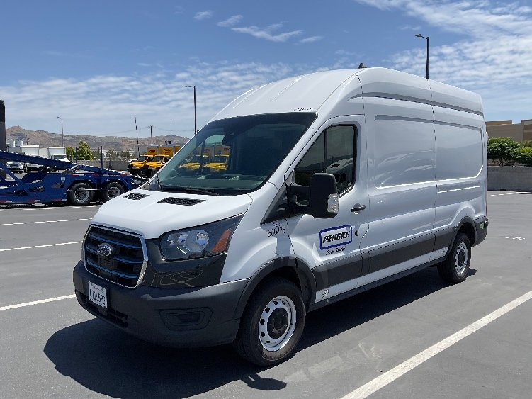 Used 2022 Ford E-Transit 350 - photo 1