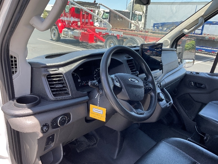 Used 2022 Ford E-Transit 350 - photo 18