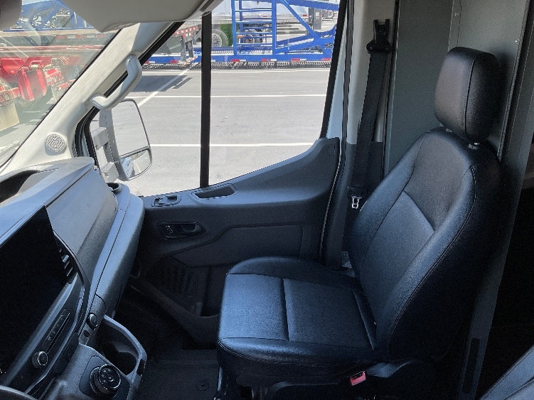 Used 2022 Ford E-Transit 350 - photo 20