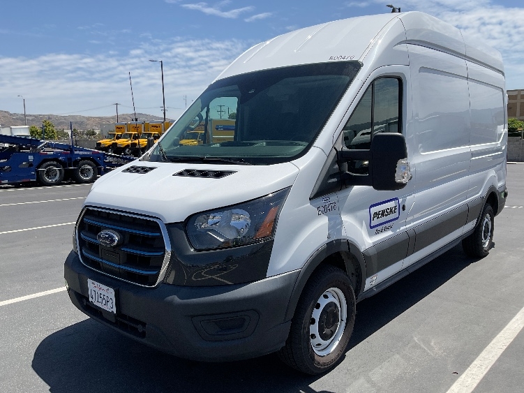 Used 2022 Ford E-Transit 350 - photo 5