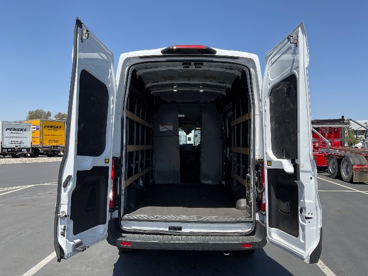 Used 2022 Ford E-Transit 350 - photo 10