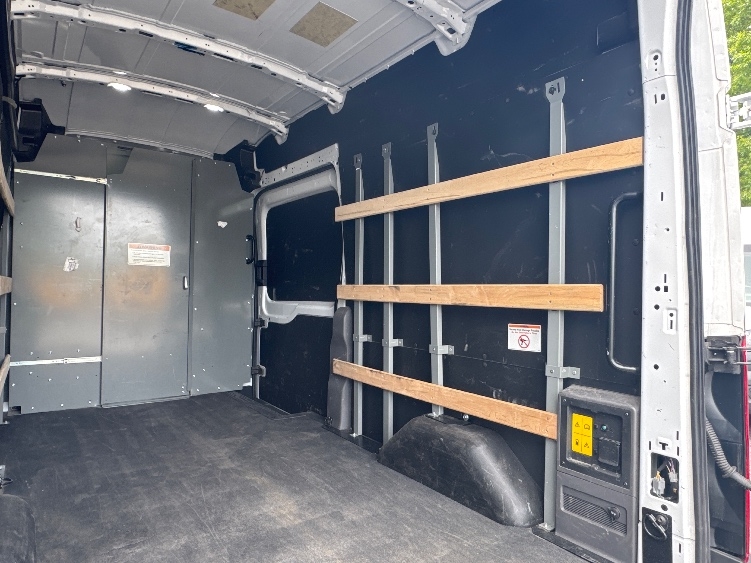 Used 2022 Ford E-Transit 350 - photo 12