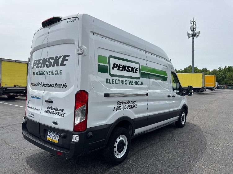 Used 2022 Ford E-Transit 350 - photo 13