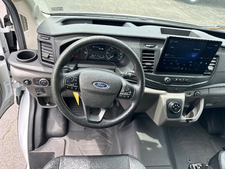 Used 2022 Ford E-Transit 350 - photo 18