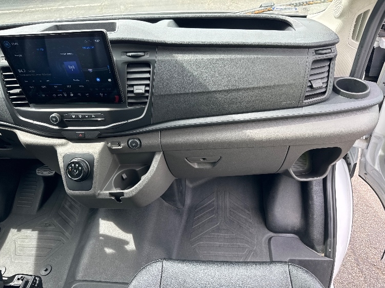 Used 2022 Ford E-Transit 350 - photo 21