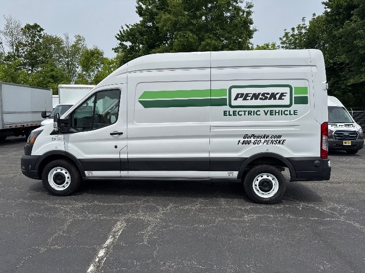 Used 2022 Ford E-Transit 350 - photo 6