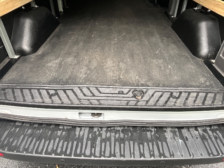Used 2022 Ford E-Transit 350 - photo 12