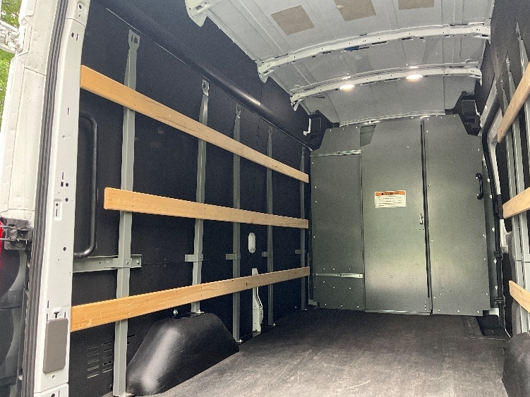 Used 2022 Ford E-Transit 350 - photo 13