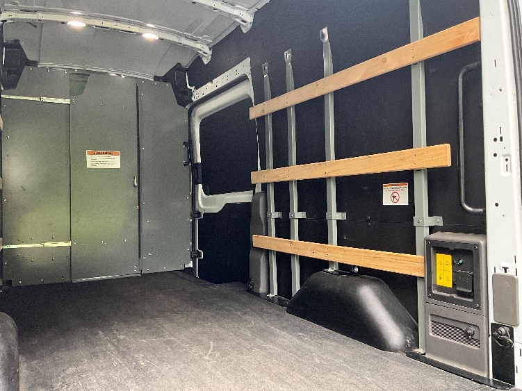 Used 2022 Ford E-Transit 350 - photo 14