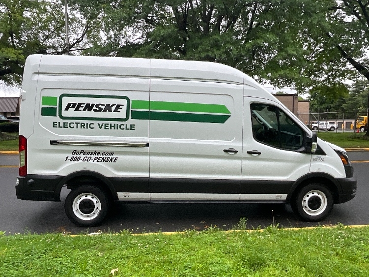 Used 2022 Ford E-Transit 350 - photo 17