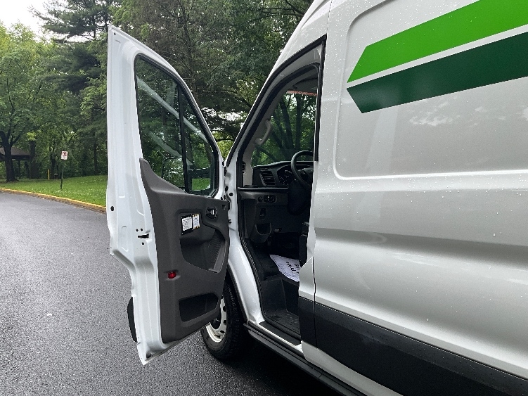 Used 2022 Ford E-Transit 350 - photo 18