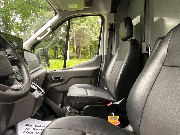Used 2022 Ford E-Transit 350 - photo 21