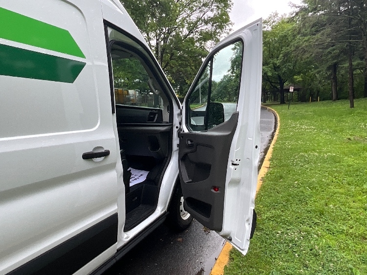 Used 2022 Ford E-Transit 350 - photo 22