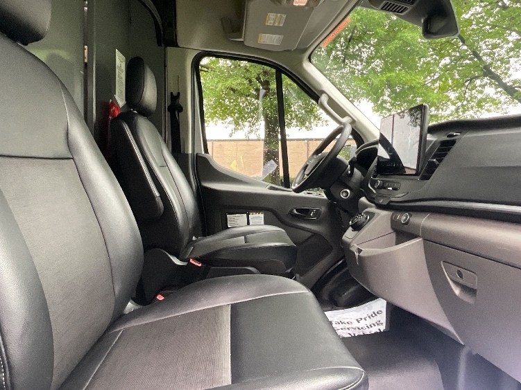 Used 2022 Ford E-Transit 350 - photo 24