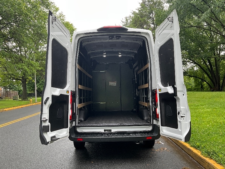 Used 2022 Ford E-Transit 350 - photo 10