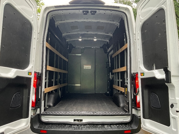 Used 2022 Ford E-Transit 350 - photo 11