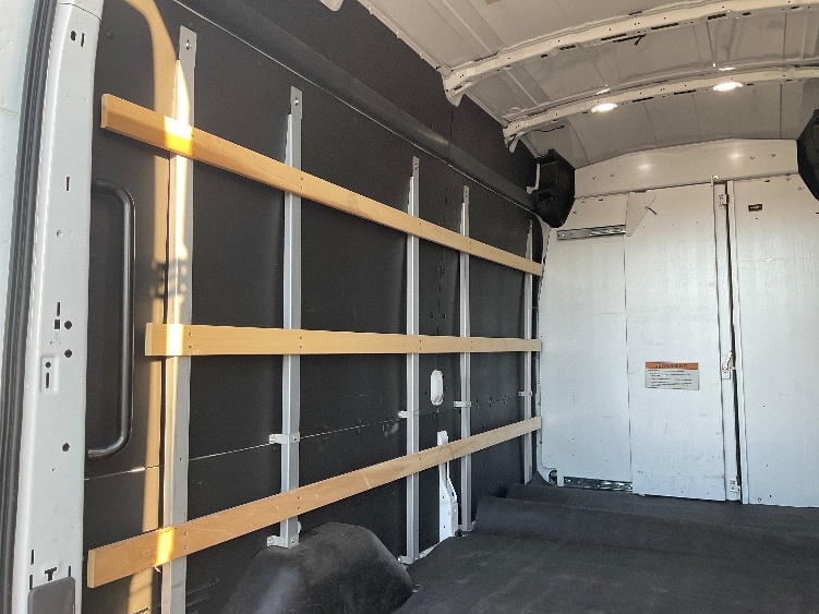 Used 2022 Ford E-Transit 350 - photo 12