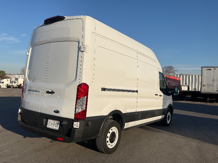 Used 2022 Ford E-Transit 350 - photo 14