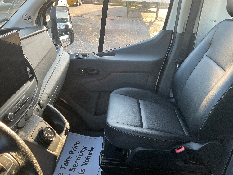 Used 2022 Ford E-Transit 350 - photo 20