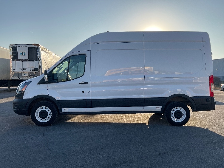 Used 2022 Ford E-Transit 350 - photo 6