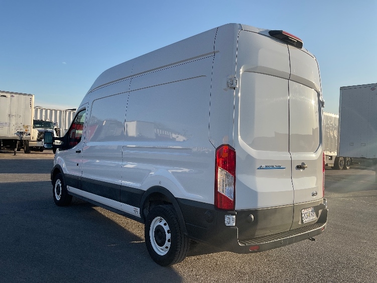 Used 2022 Ford E-Transit 350 - photo 8