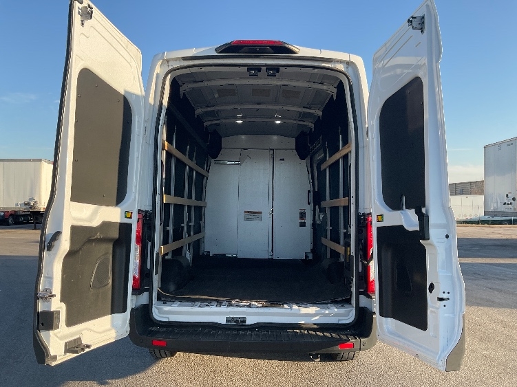 Used 2022 Ford E-Transit 350 - photo 10