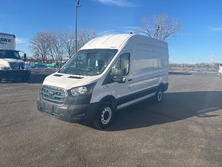Used 2022 Ford E-Transit 350 - photo 1