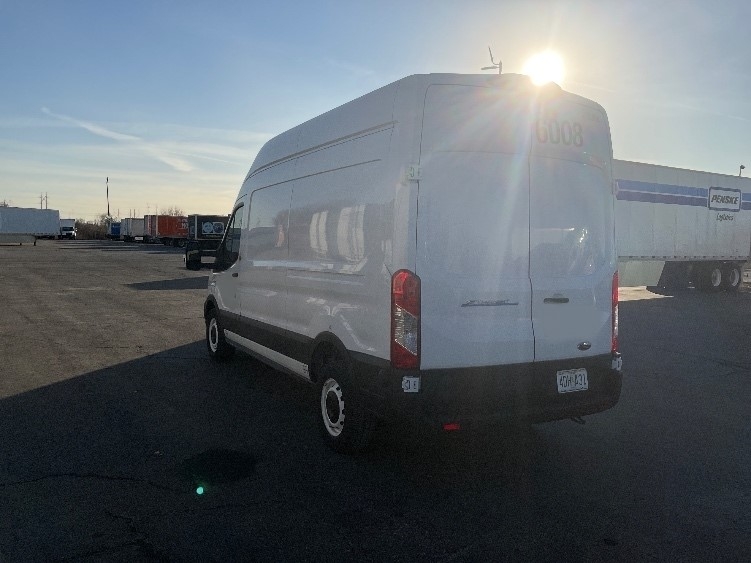 Used 2022 Ford E-Transit 350 - photo 7