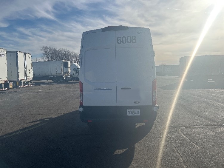 Used 2022 Ford E-Transit 350 - photo 8