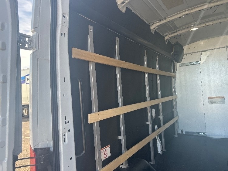 Used 2022 Ford E-Transit 350 - photo 10