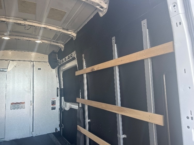 Used 2022 Ford E-Transit 350 - photo 11