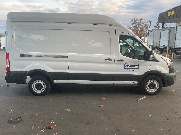 Used 2022 Ford E-Transit 350 - photo 15