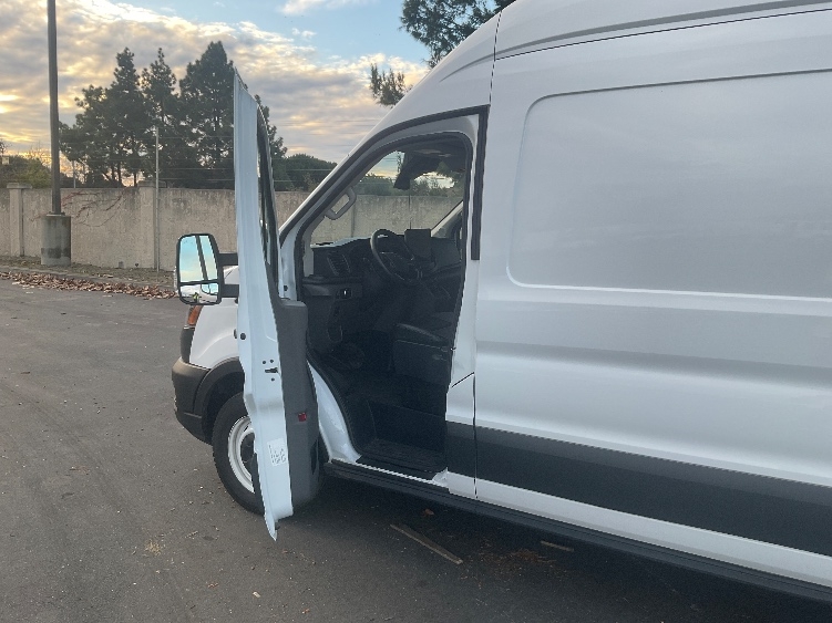 Used 2022 Ford E-Transit 350 - photo 16
