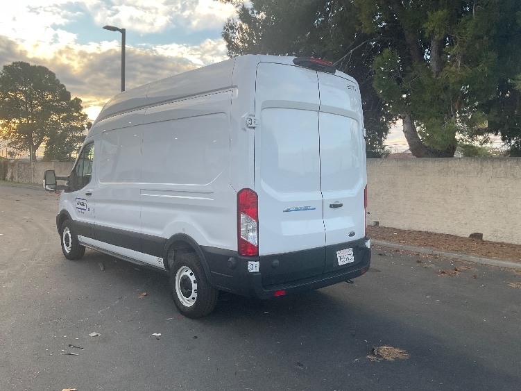 Used 2022 Ford E-Transit 350 - photo 7