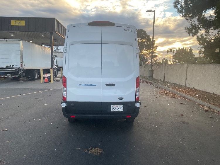Used 2022 Ford E-Transit 350 - photo 8