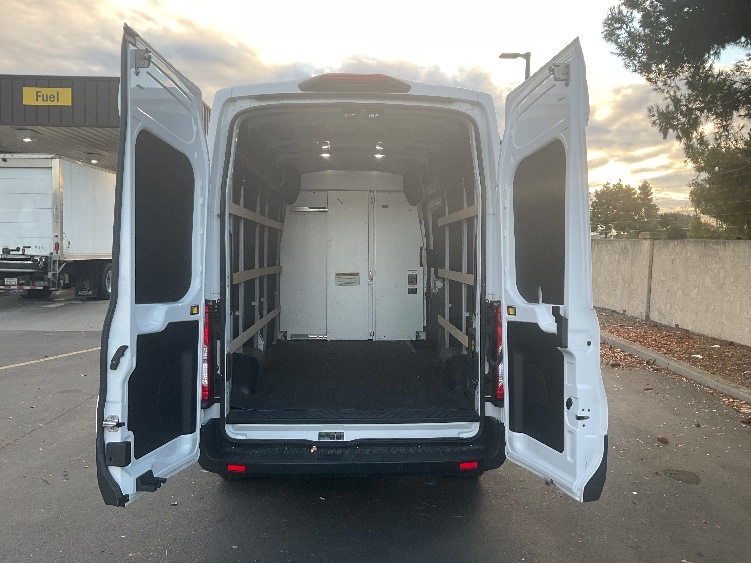 Used 2022 Ford E-Transit 350 - photo 10