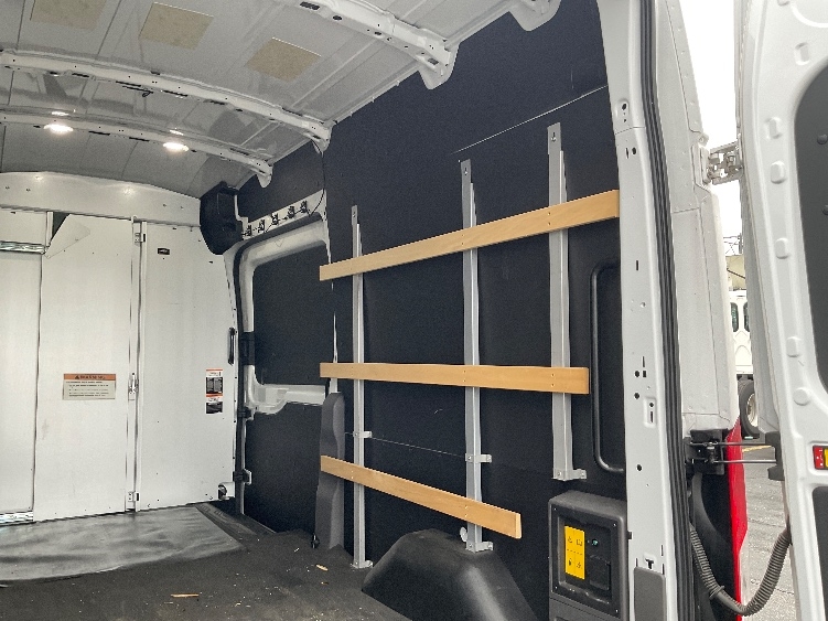 Used 2022 Ford E-Transit 350 - photo 12