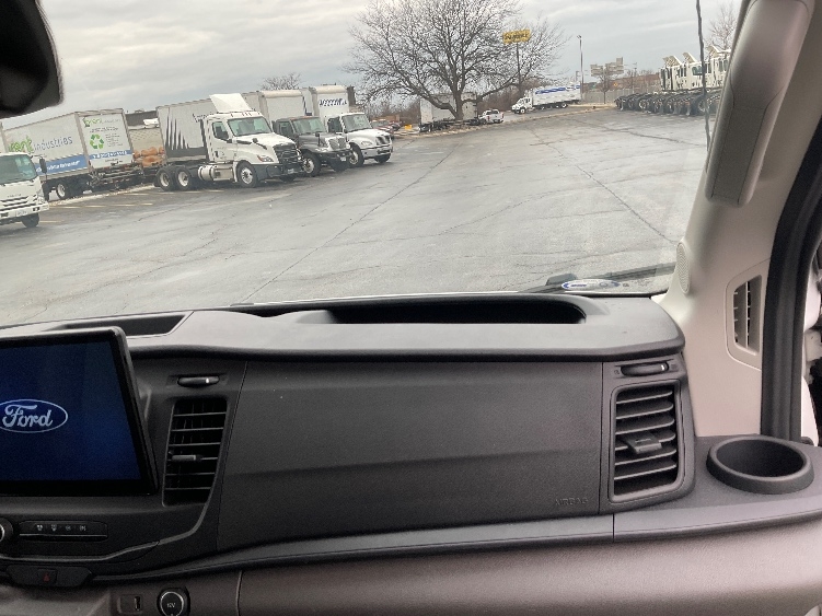 Used 2022 Ford E-Transit 350 - photo 20