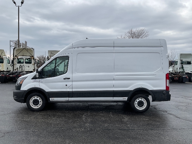 Used 2022 Ford E-Transit 350 - photo 6