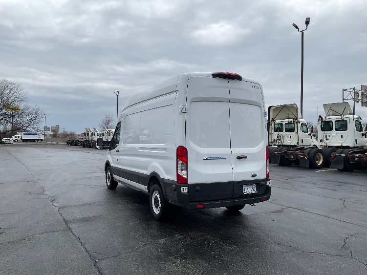 Used 2022 Ford E-Transit 350 - photo 7