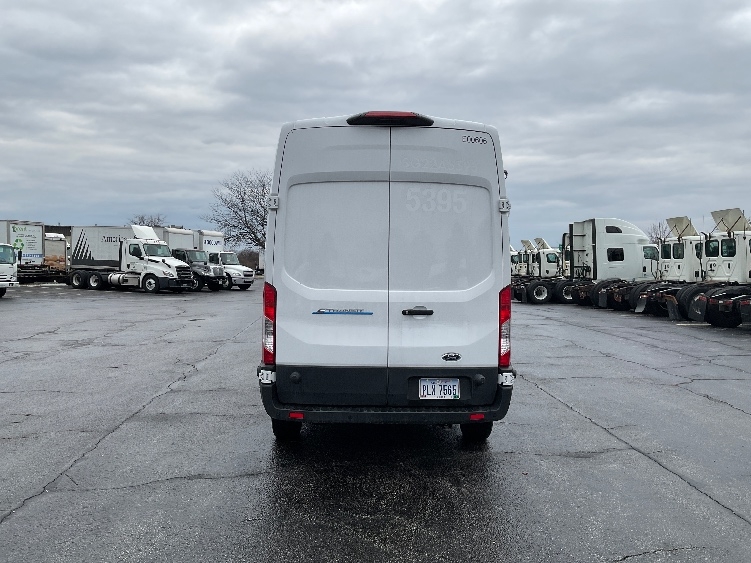 Used 2022 Ford E-Transit 350 - photo 8