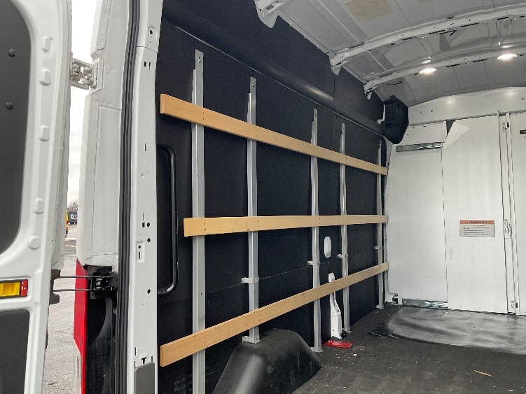 Used 2022 Ford E-Transit 350 - photo 11