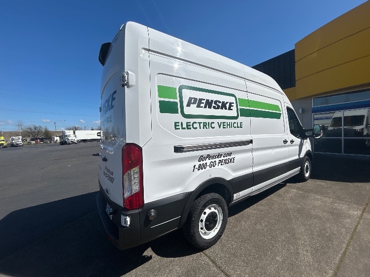 Used 2022 Ford E-Transit 350 - photo 12